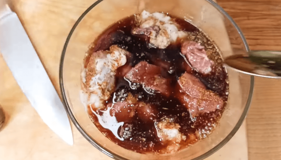 Рецепт м'якого шашлику зі свинини з димком у духовці