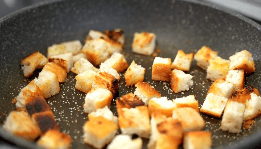 Класичний рецепт салату Цезар як у ресторані