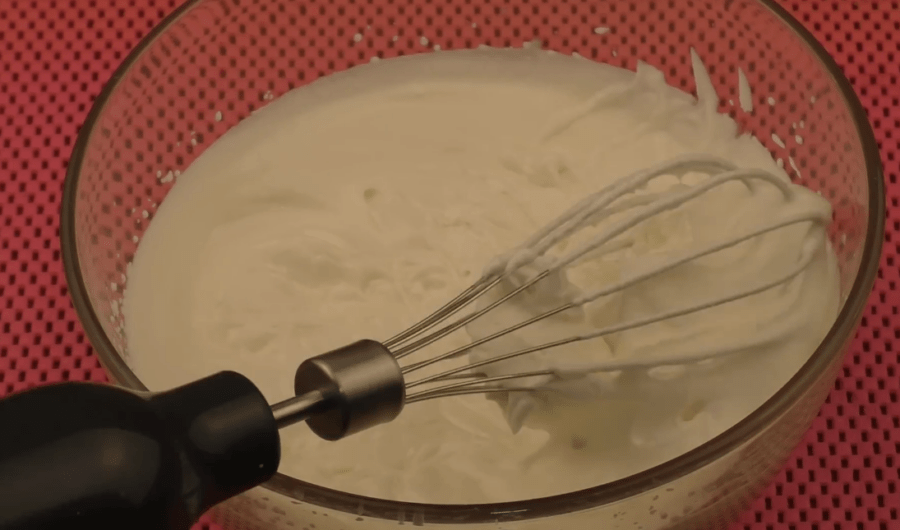 Рецепт смачного домашнього морозива Пломбір з 2-х інгредієнтів