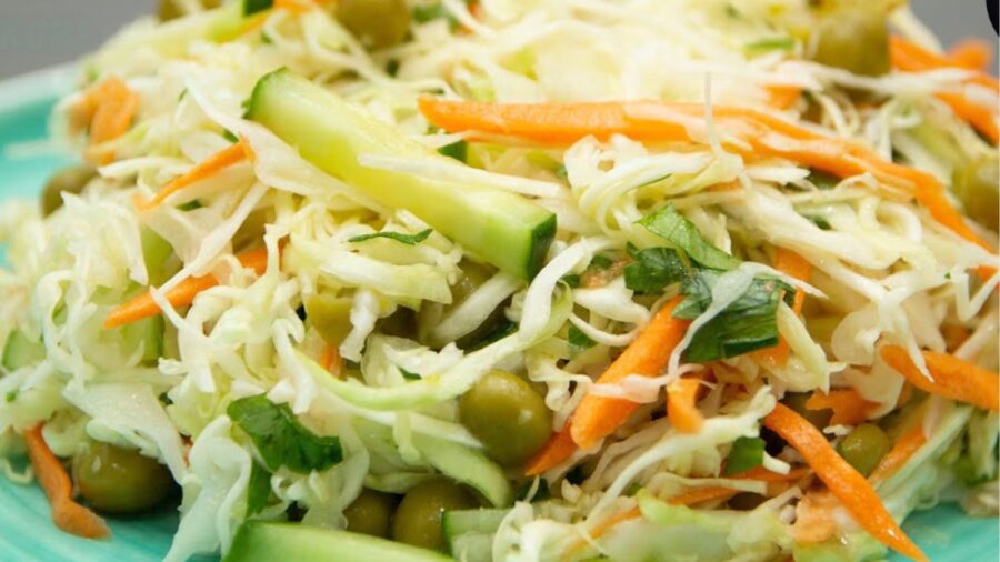 Рецепт вітамінного салату з цікавою заправкою 