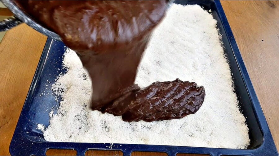 Кокосово-шоколадний десерт без випікання