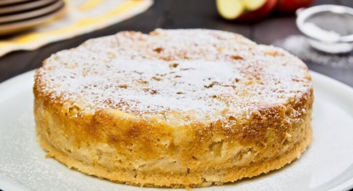 Пісний яблучний пиріг: нереальний десерт без яєць, молока і вершкового масла. Кожен день печу і не набридає 