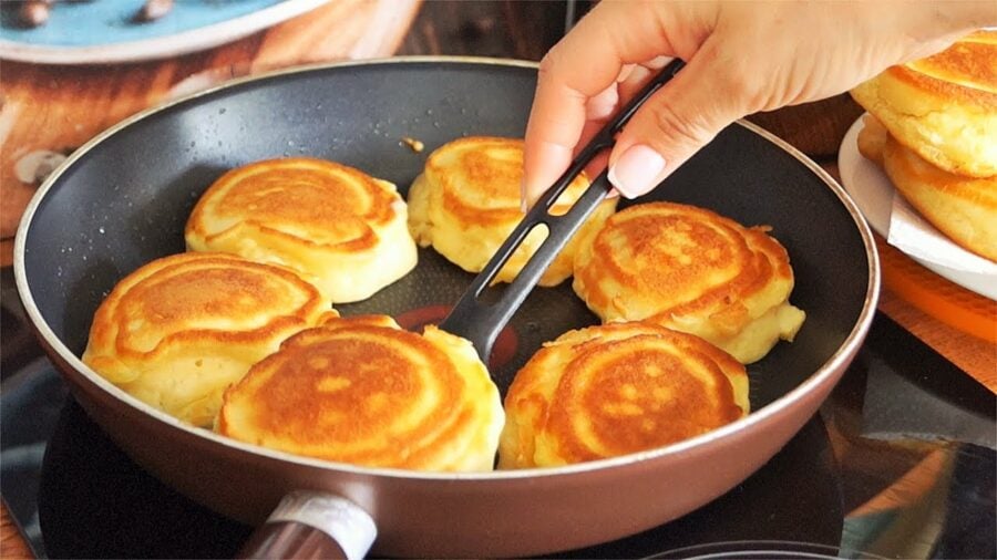 Кулінарна блогерка розповіла, як швидко приготувати смачний сніданок для всієї родини