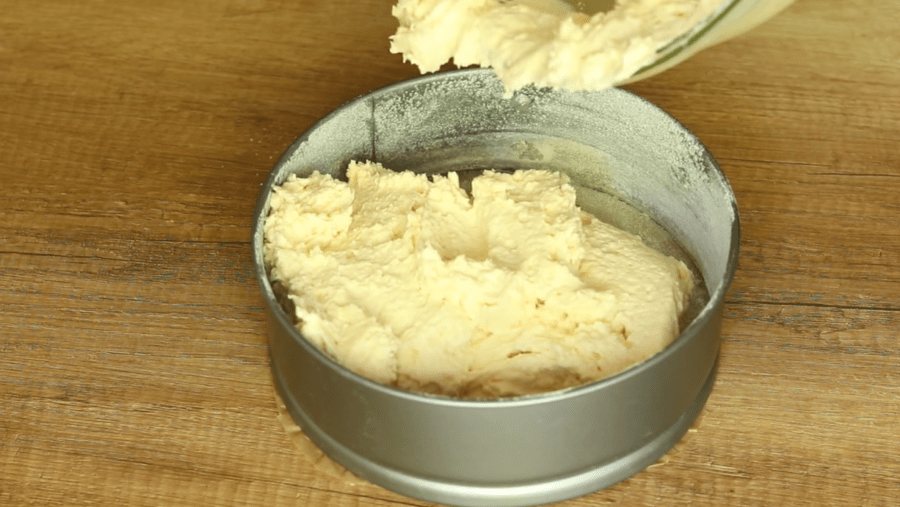 Рецепт ніжного і пухкого сирного пирога за 10 хвилин
