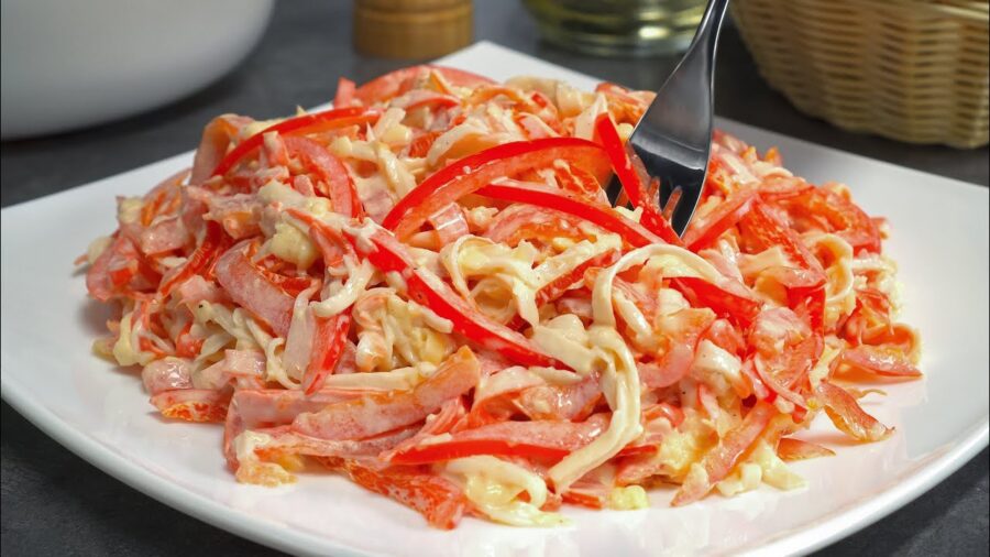 Смачний салат з пʼяти інгредієнтів "Червоне море" 