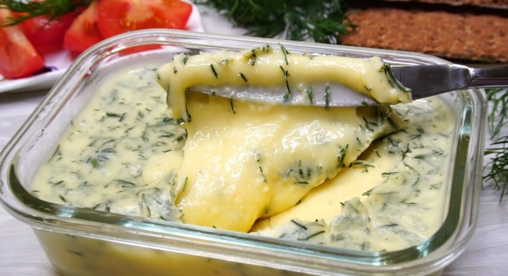 Магазинні сирки не купляю, бо знаю кулінарний секрет: урвала у колеги рецепт домашнього плавленого сиру 