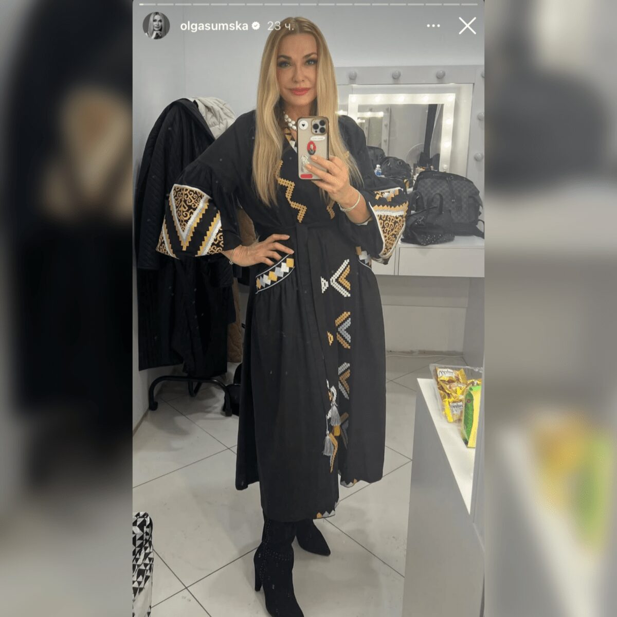 Ольга Сумська показала модну сукню-вишиванку, яка їй дуже пасує 