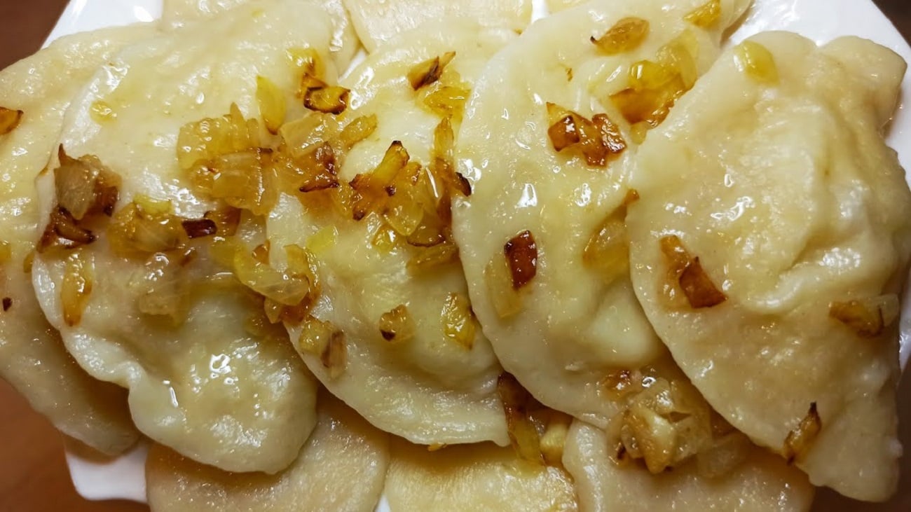 Рецепт різдвяних вареників, що гарно тримають форму Рецепт різдвяних вареників, що гарно тримають форму