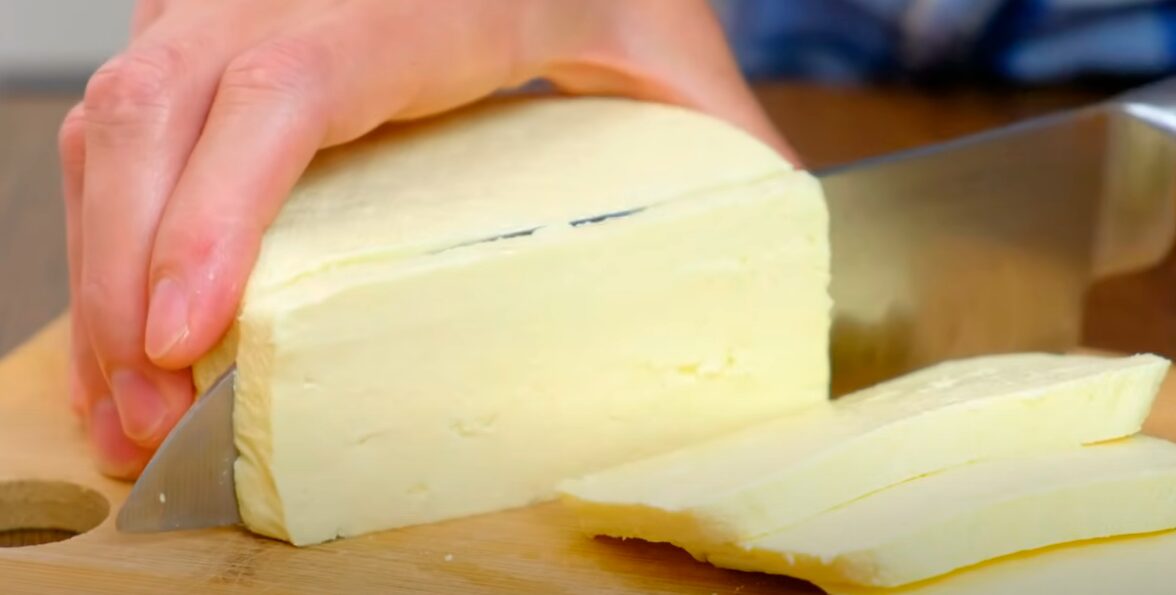 Як відрізнити натуральний сир у магазині від підробленого