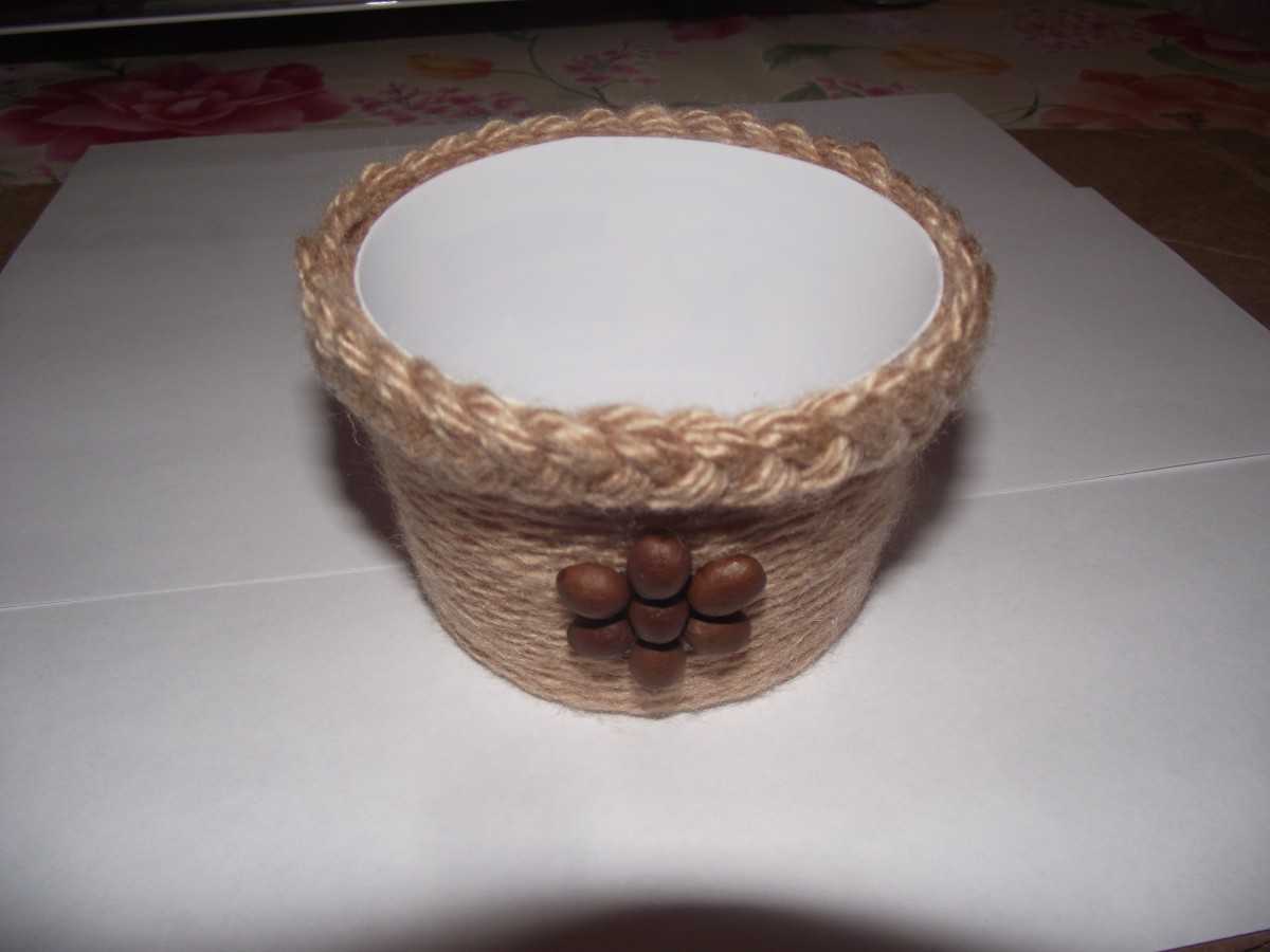 Експерти розповіли, як використати стаканчики від сметани для вирощування квітів і не тільки