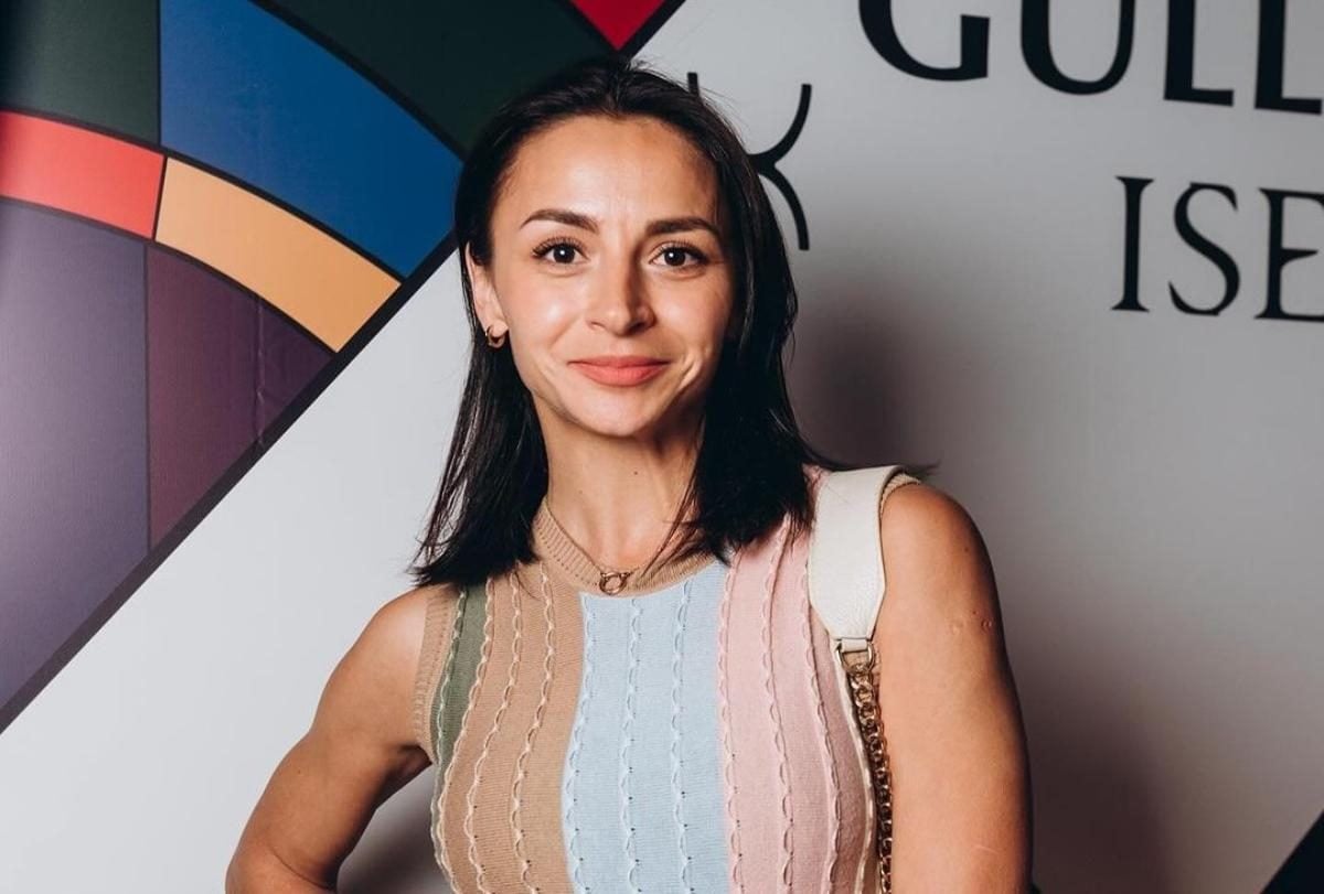 Ілона Гвоздьова показала, як виглядають ноги та педикюр справжньої професійної танцівниці