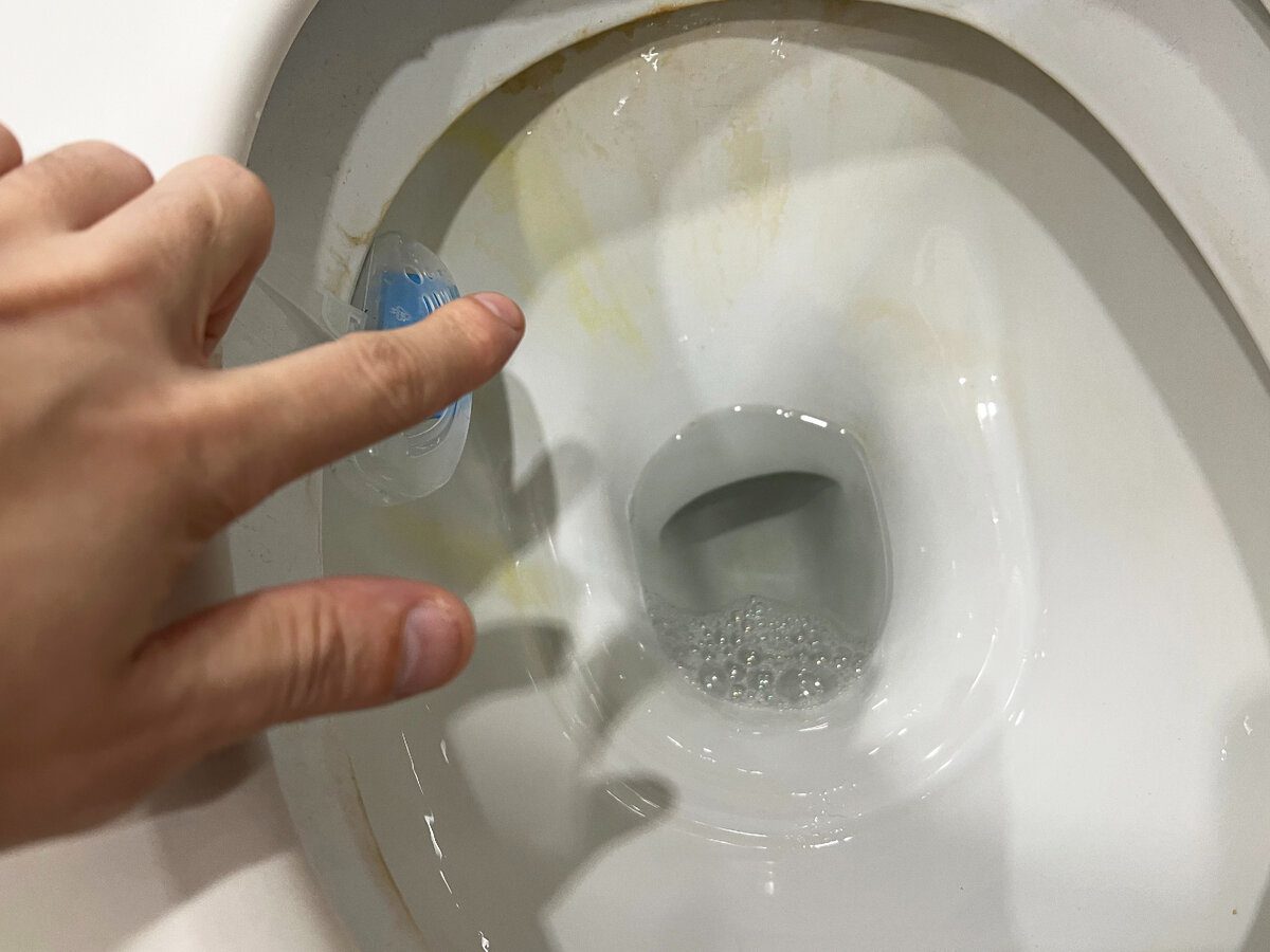 Як очистити унітаз від нальоту