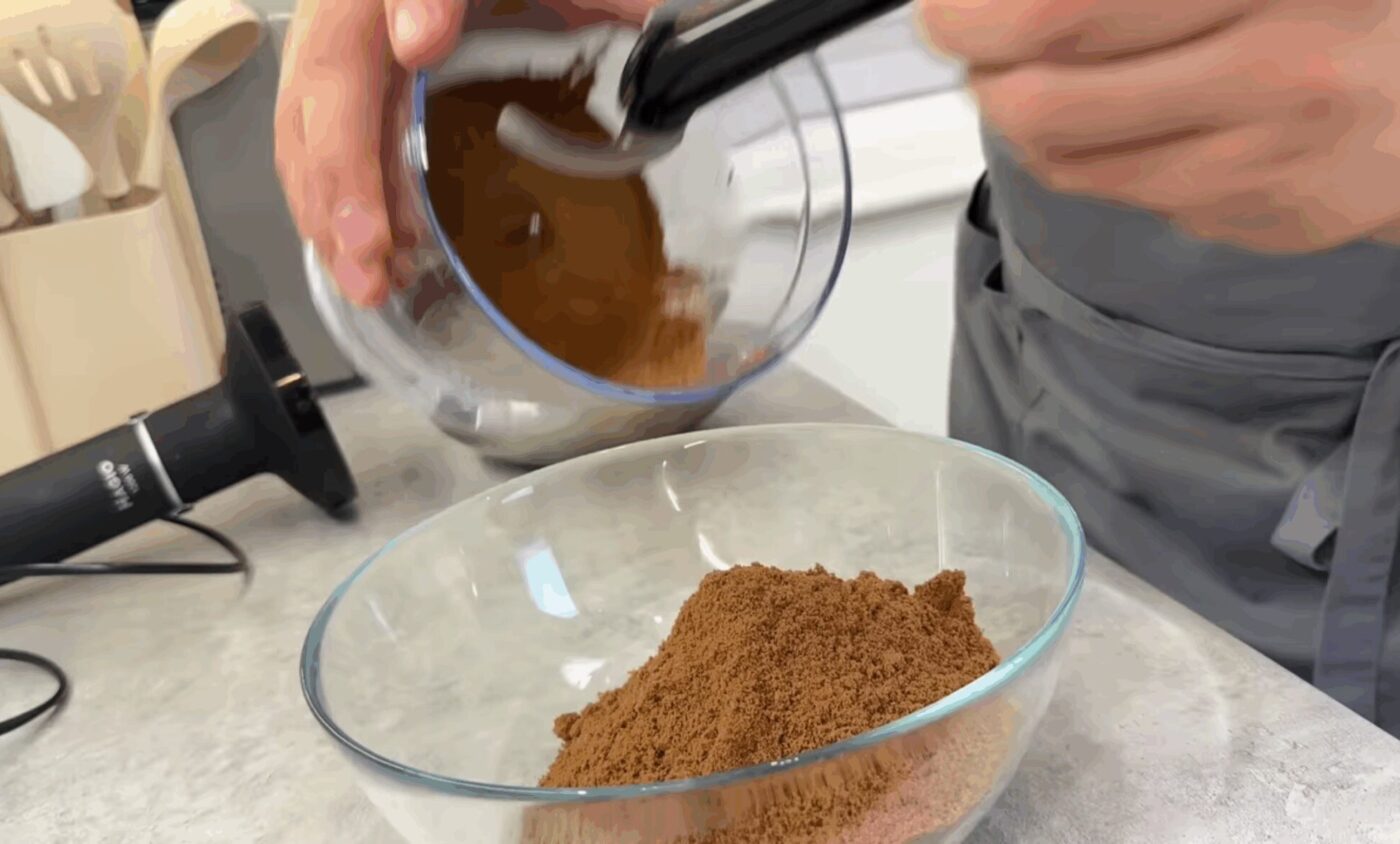 Пиріг без духовки – готувати всього 15 хвилин, а смак як у кафе