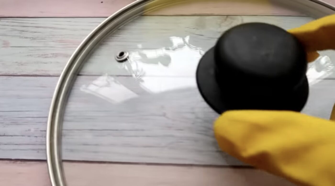 Як швидко відмити жир з посуду