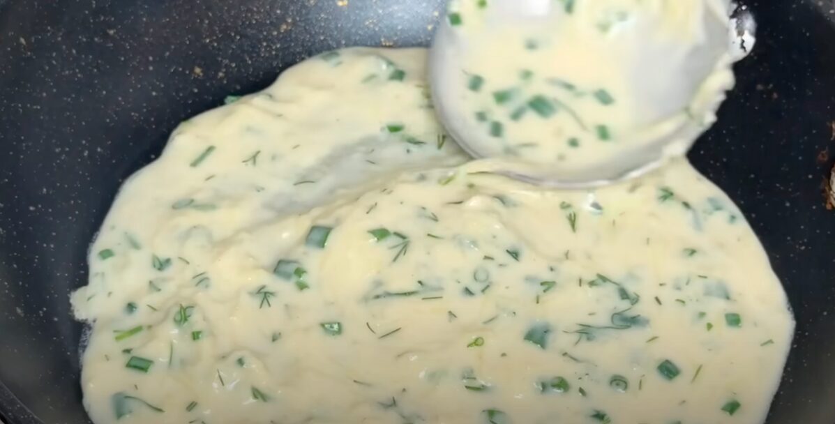 Як готувати смачні млинці з сиром й зеленню