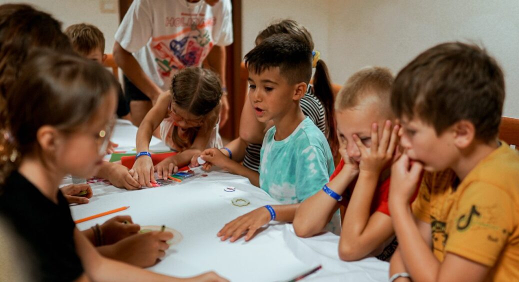 Від 40 грн — до великої мети: Україна збирає на табір психологічної реабілітації дітей 