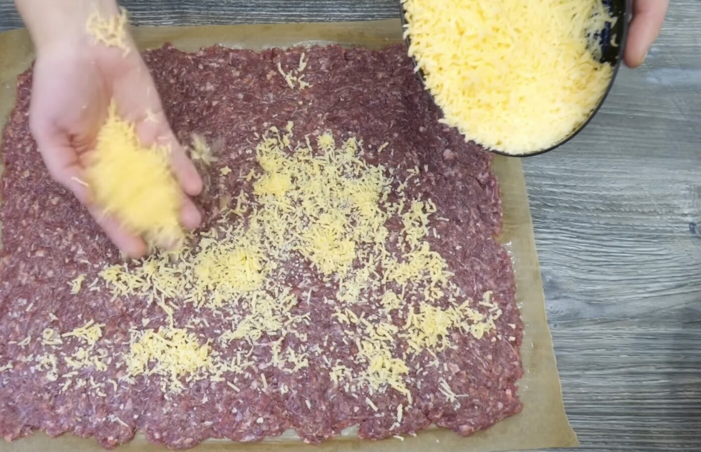 Рецепт запеченого рулету з фаршу