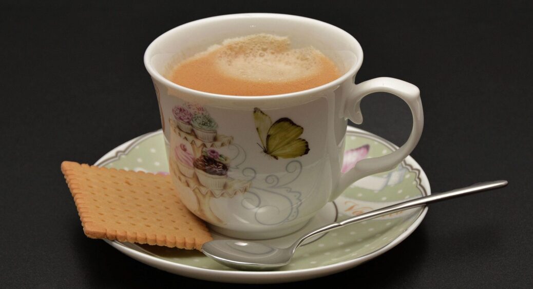 Не какао, не кава і не чай: вчені радять пити це вранці – покращує стан шкіри, допомагає прокинутись 