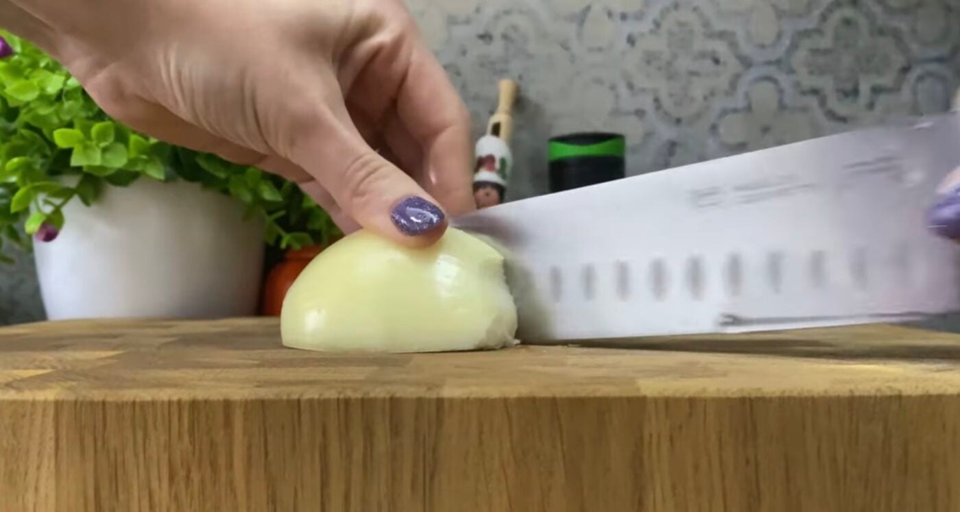 Як правильно замаринувати цибулю, щоб не гірчила