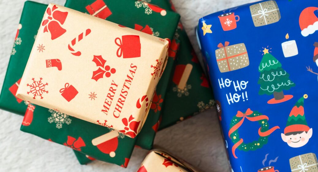 Що не можна дарувати на рік Вогняного Коня: “чорний список” із 6 подарунків, які принесуть невдачу власнику 