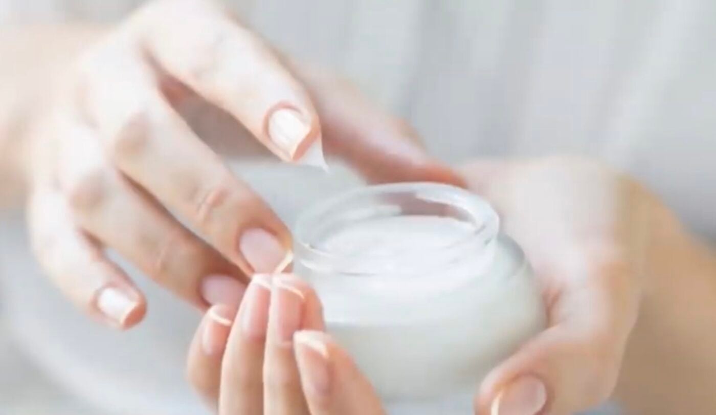 Чим намастити обличчя перед виходом на мороз