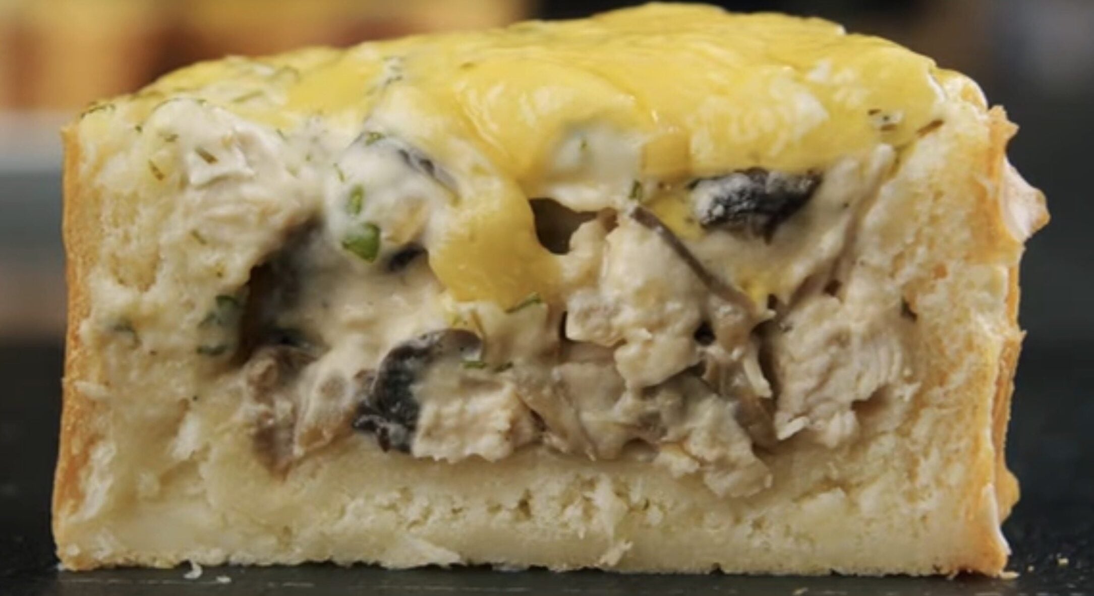 1 трюк з придавленим багетом: елементарний рецепт, який я підгледіла на “МастерШеф” 