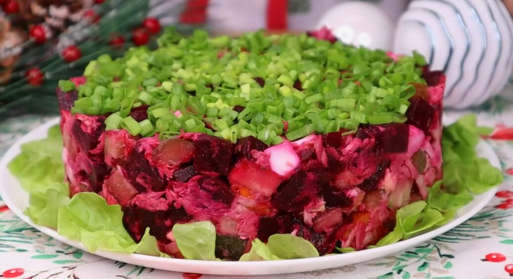 Готую овочі на салати лише цим методом: тримаються кубиком, виходять у 2 рази кориснішими та яскравішими 