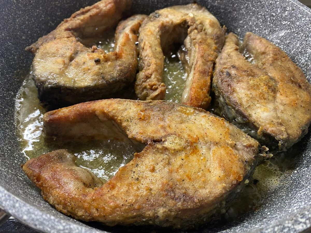 Експерти розповіли, як смажити рибу без запаху за допомогою простого лайфхаку – порада