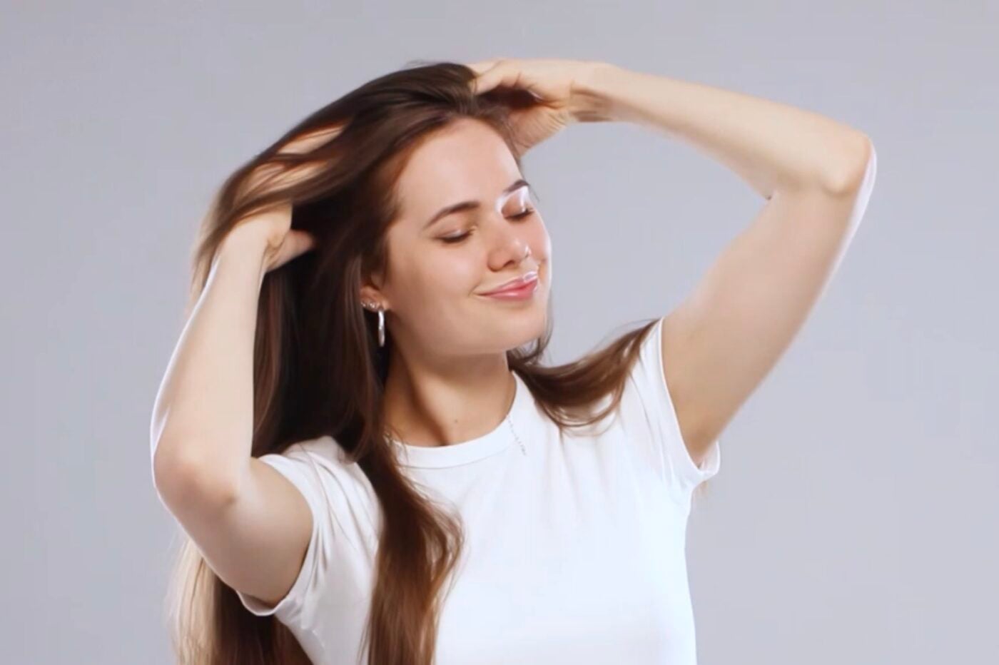 Як правильно користуватися сухим шампунем