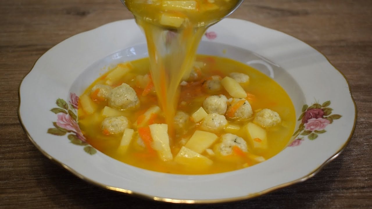 Експерти порадили, як зберігати суп гарячим, навіть якщо на вулиці мороз, а вдома немає світла