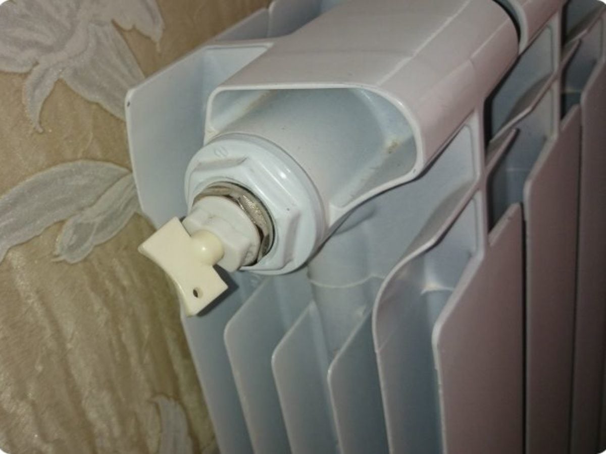 Експерти розповіли, який простий лайфхак допоможе покращити ефективність опалення взимку