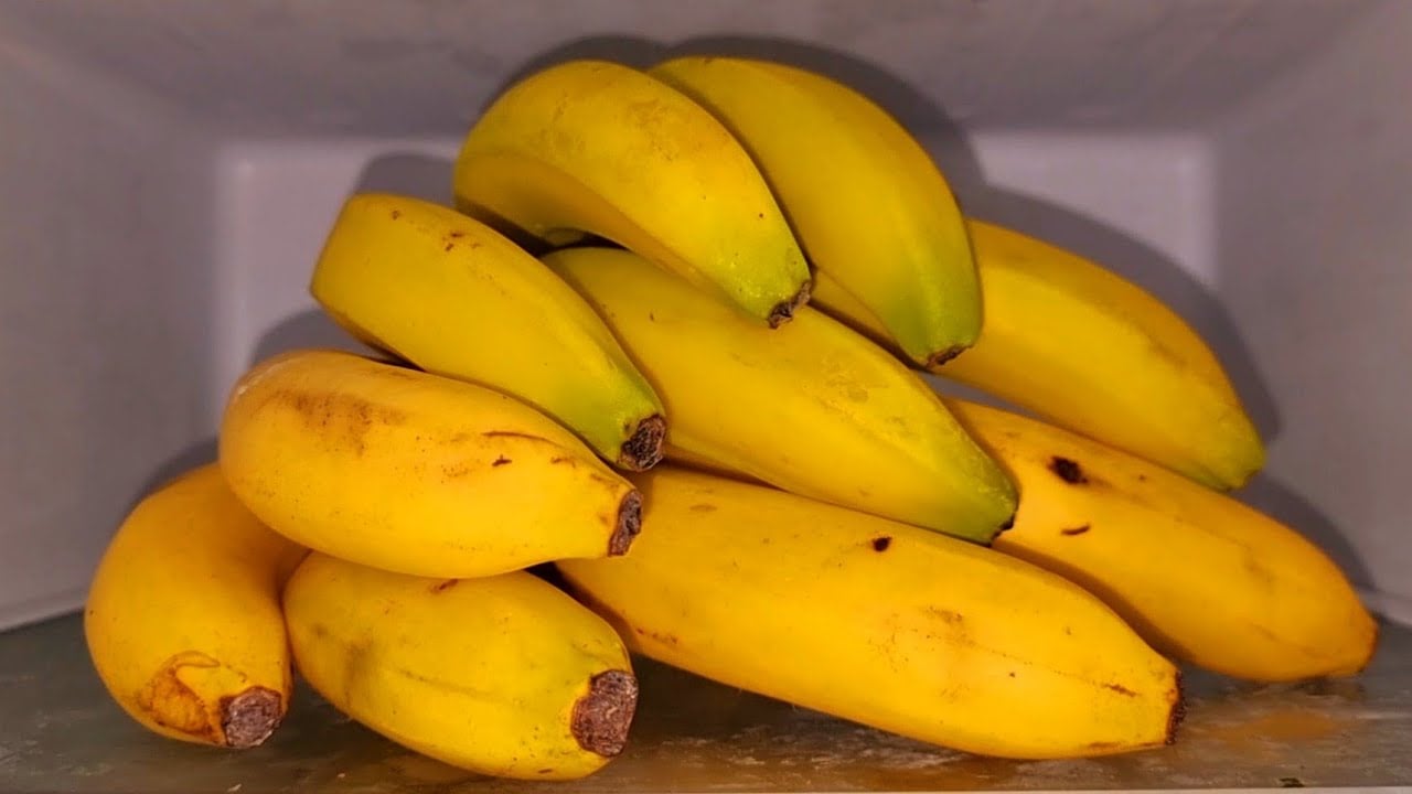 Експерти пояснили, чи можна їсти банани кожного дня та чи безпечно це для організму