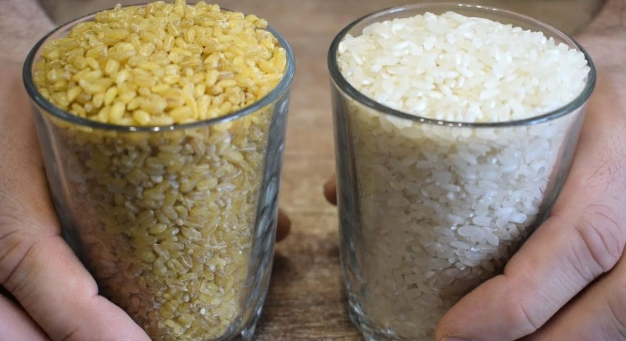 Вчені нарешті пояснили: якщо вам за 60 років, цю 1 крупу краще не їсти на ніч — більше шкоди, ніж користі 