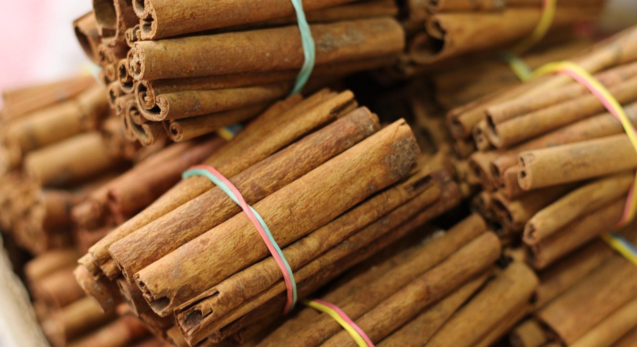 Чому я не знала цього раніше? Мед, кориця і 1 стакан гарячої води приводять тиск у норму 