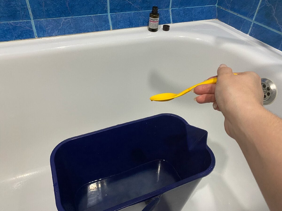 Експерти порадили простий і доступний кожному спосіб очистити ванну від жовтого нальоту