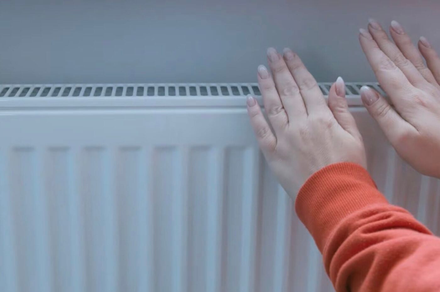 Як зменшити комунальні витрати в умовах відключення світла