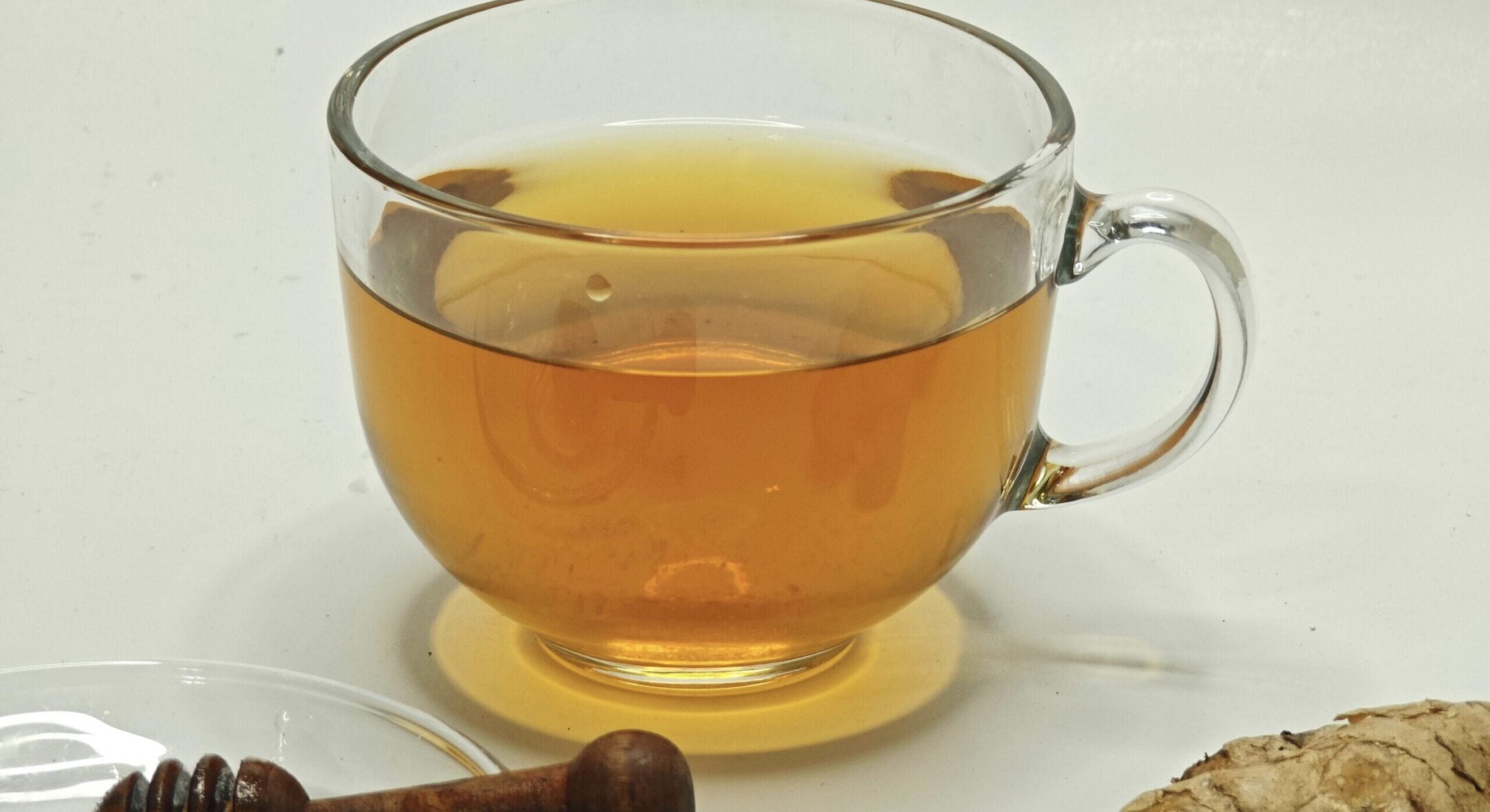 Чорний чи зелений? Вчені розповіли, який чай корисніше для здоровʼя – здивуванню немає меж 