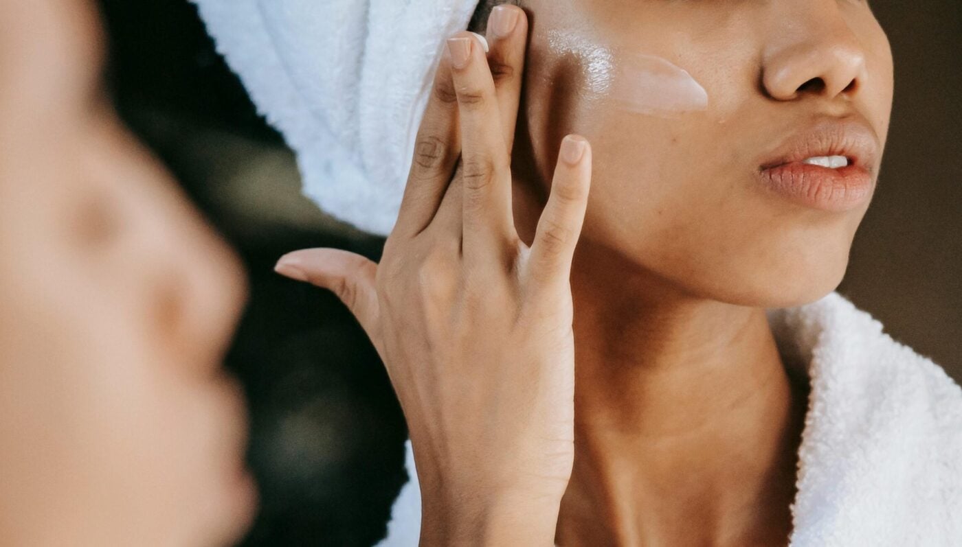 Бюджетний засіб, що прибирає зморшки без салонних процедур