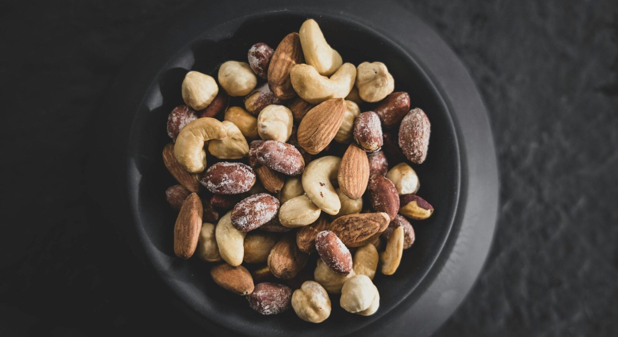 Вчені назвали топ-3 корисних продукти для серця: за регулярного споживання – дійсно працюють 