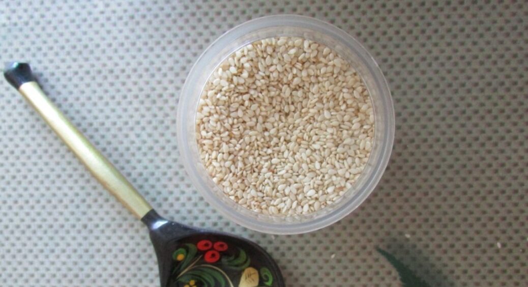 Лікарі назвали 1 продукт, який варто їсти частіше після 45 років: підтримує імунітет і зміцнює кістки 