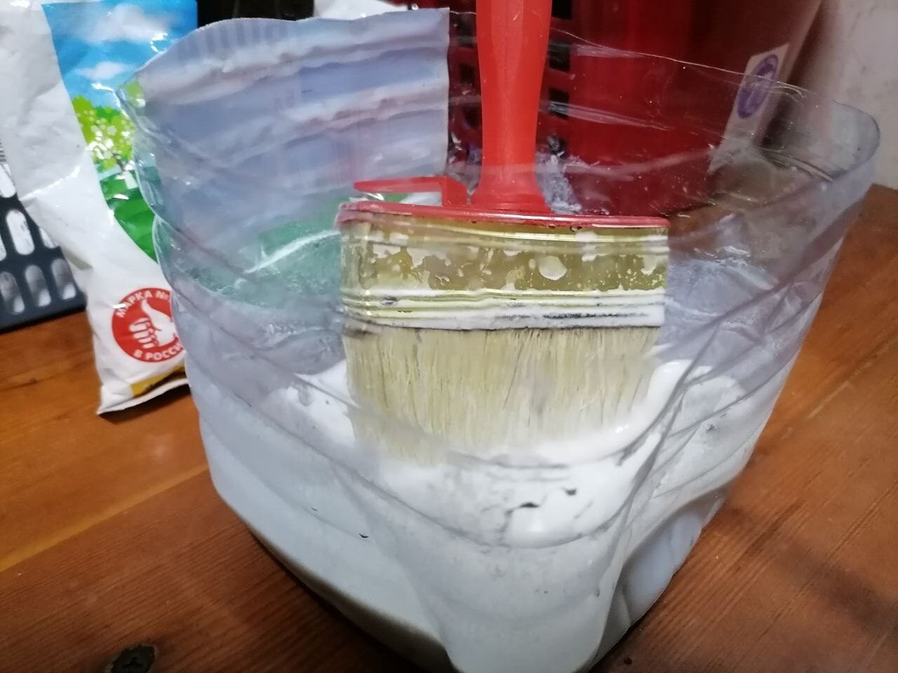 Садівники розповіли, як без побілки захистити дерева від морозу та шкідників за допомогою фольги