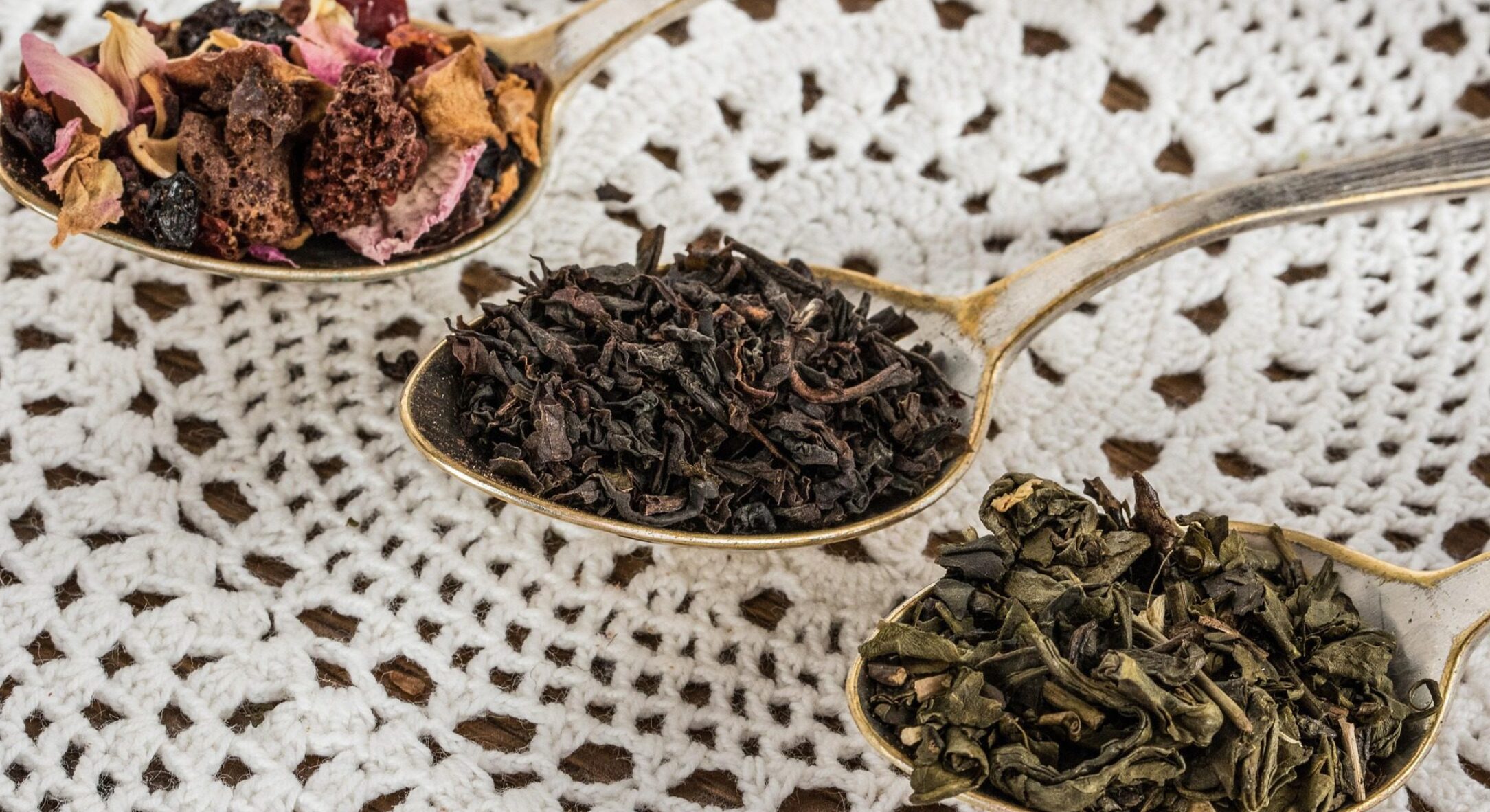 Заварюю цей чай 10 днів поспіль: сон стає глибшим без снодійного, а зранку почуваюсь краще 