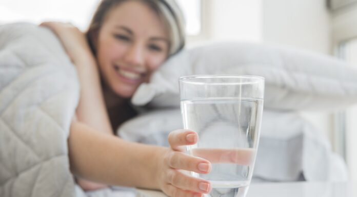 Лікарі пояснили, як покращити роботу жовчного міхура за допомогою ранкової води