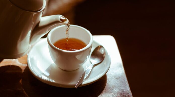Експерти розповіли, яка пропорція є ідеальною для заварювання чаю. Фото: Pixabay
