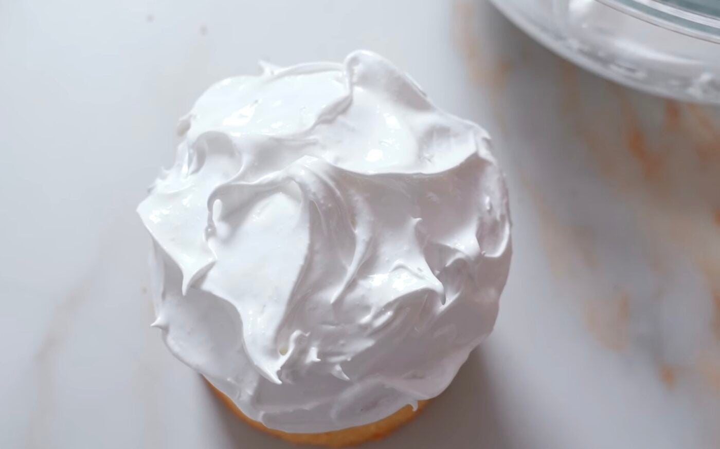 Найкращий варіант глазурі для паски. Фото: YouTube Alina FooDee