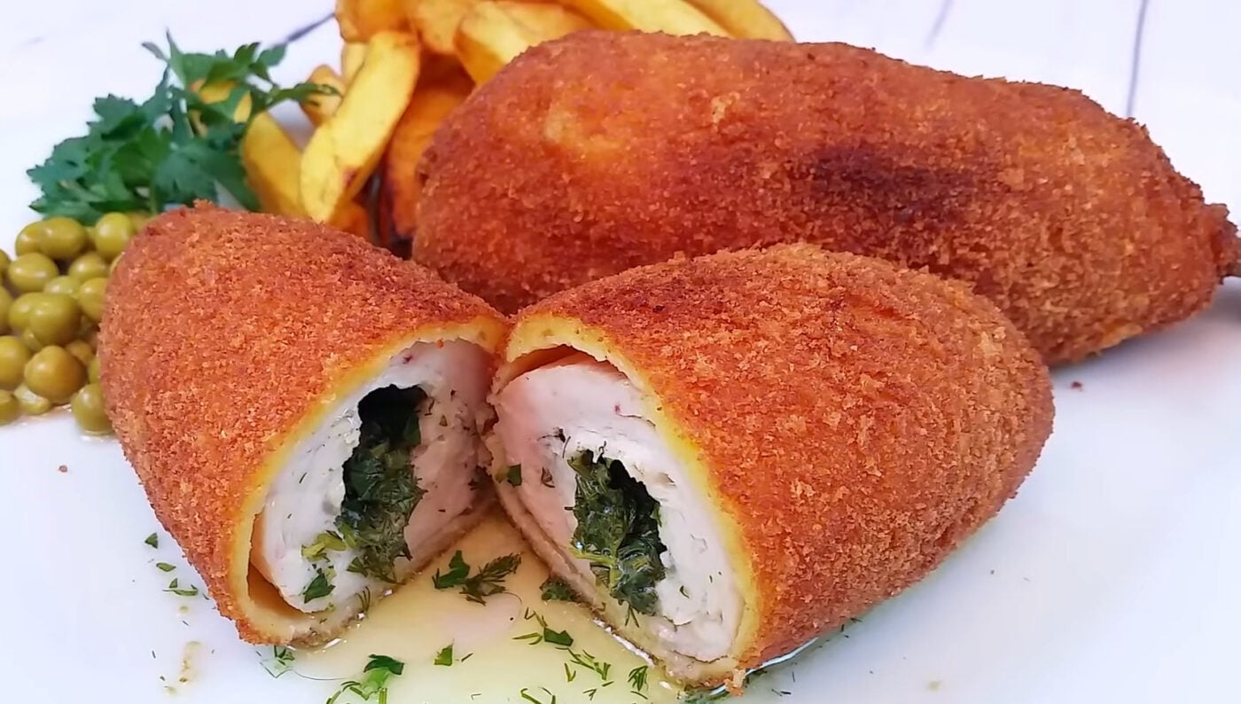 Кухарі розповіли про популярність котлети по-київськи у ресторанах по всьому світу