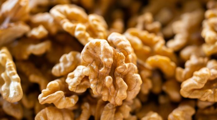 Дієтологи пояснили, чому необхідно замочувати горіхи перед вживанням. Фото: Pexels