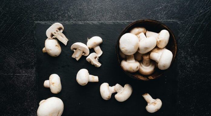 Кухарі показали, як підготувати печериці для смаження. Фото: Pexels